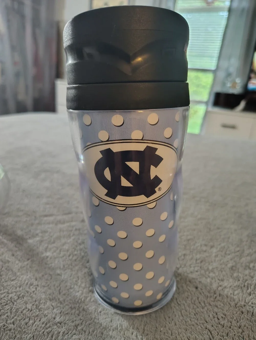 University Logo Polka Dot Travel Tumbler - Light Blue & White UNC Double insulat